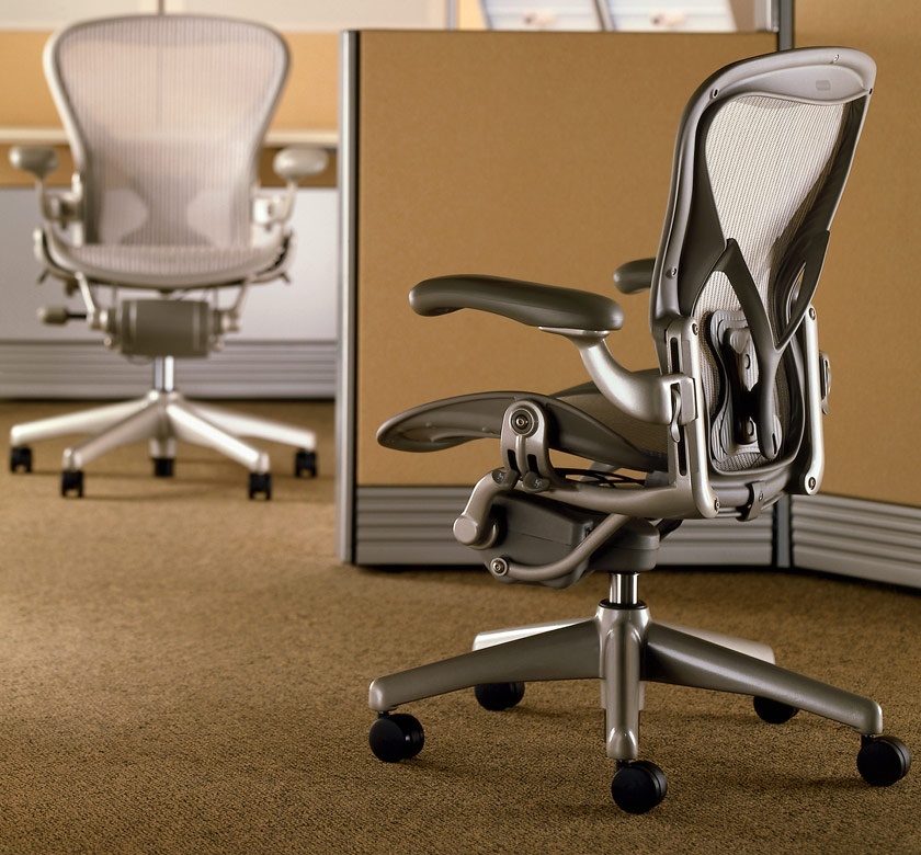 Удобный стул для работы. Herman Miller Aeron. Herman Miller кресло ортопедическое. Кресло компьютерное Aeron Chair. Эргономичное кресло Аэрон.